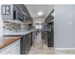 Partial bathroom - 33 Greenwich Circle, Brampton, ON L6S2E6 Photo 12