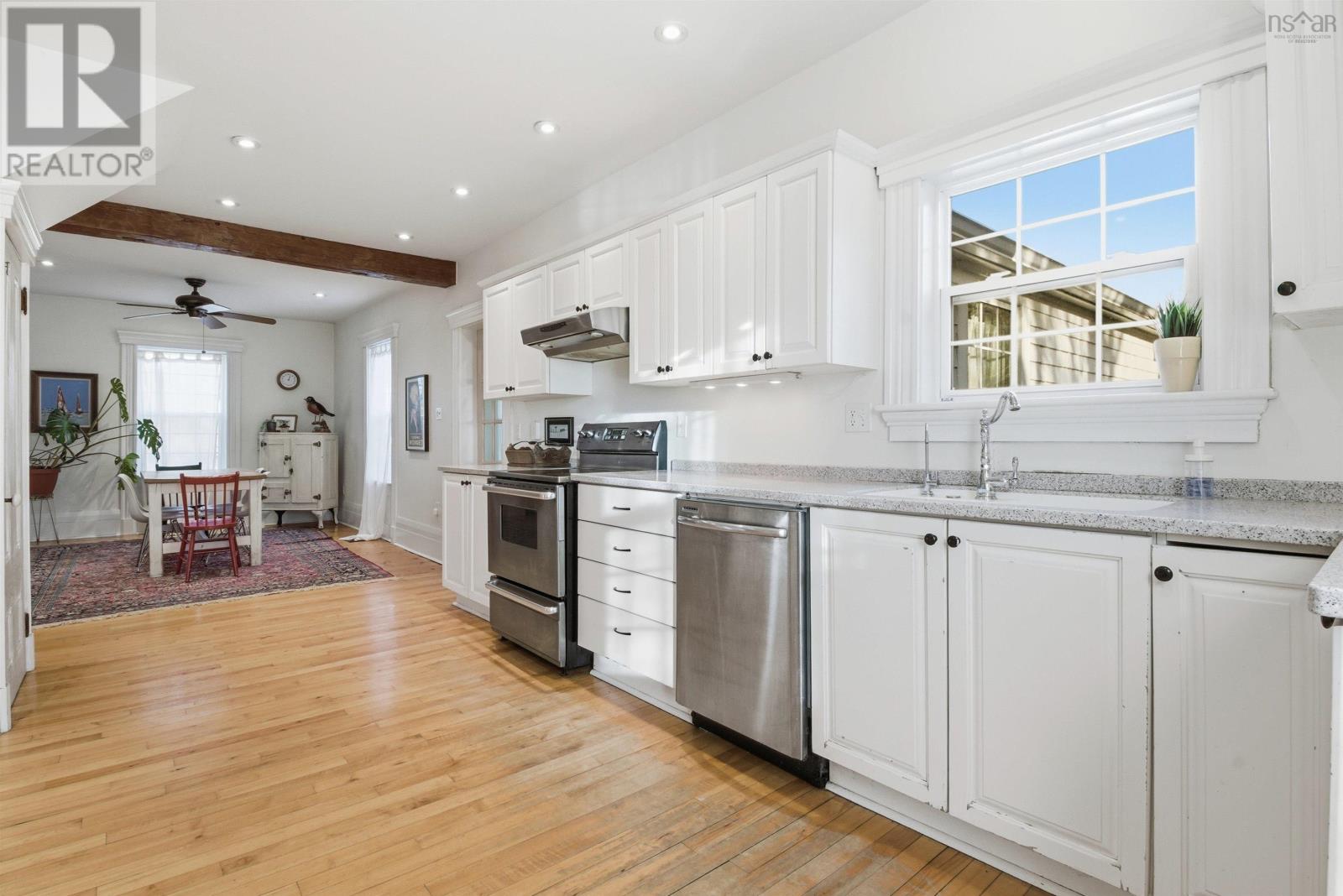 15 Falmouth Dyke Rd - 14