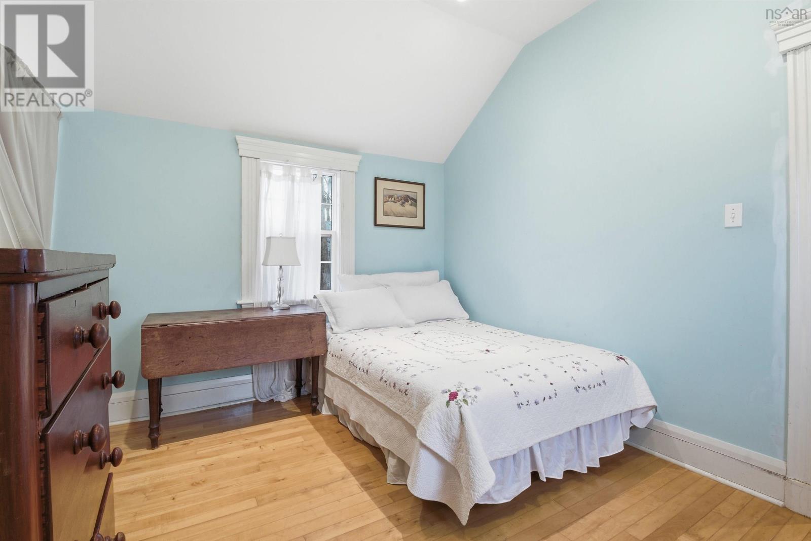 15 Falmouth Dyke Rd - 18