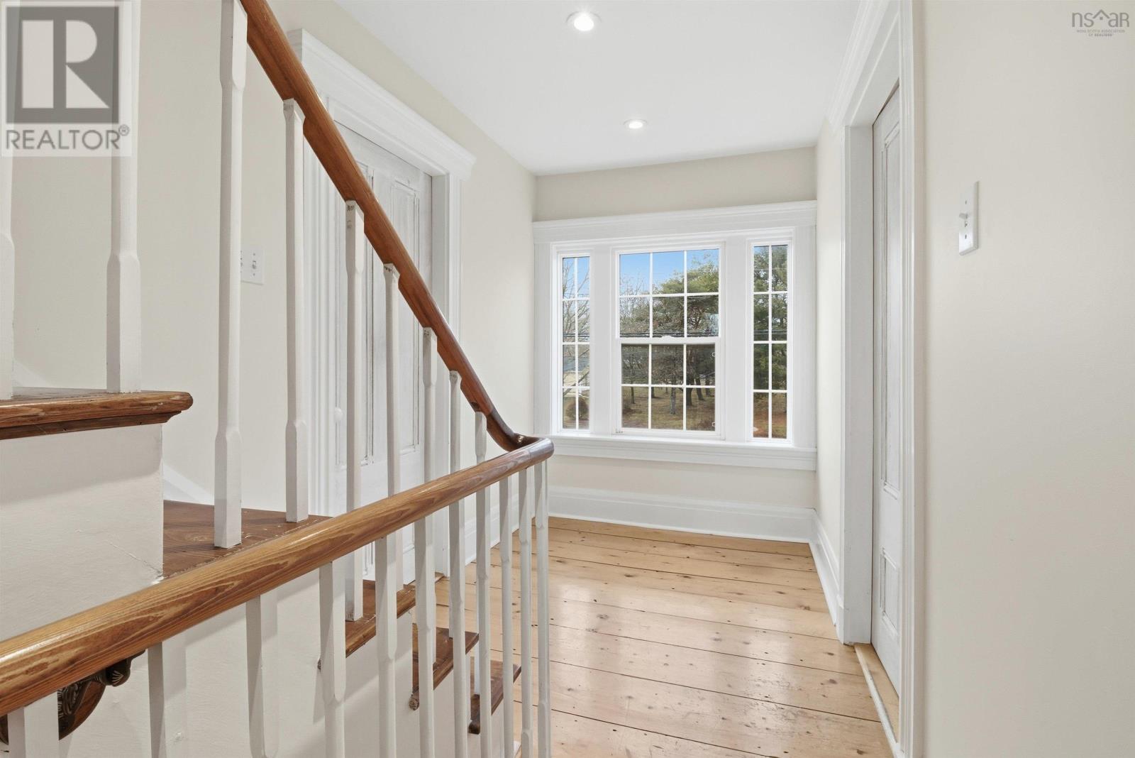 15 Falmouth Dyke Rd - 22