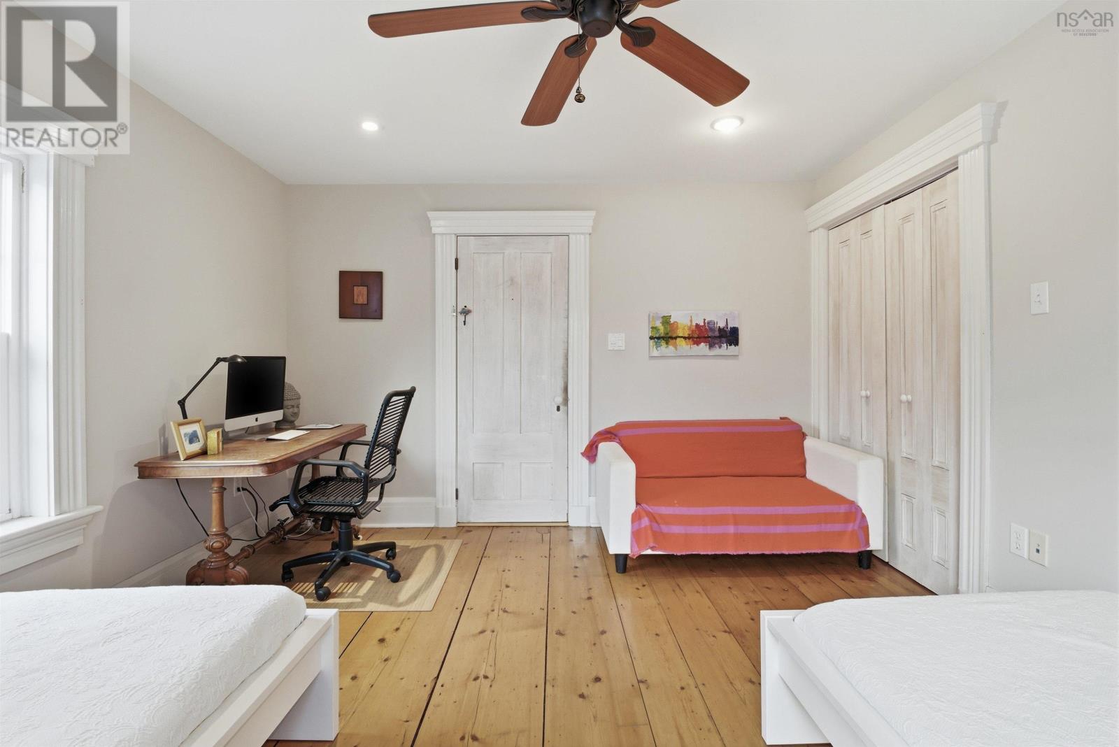 15 Falmouth Dyke Rd - 26