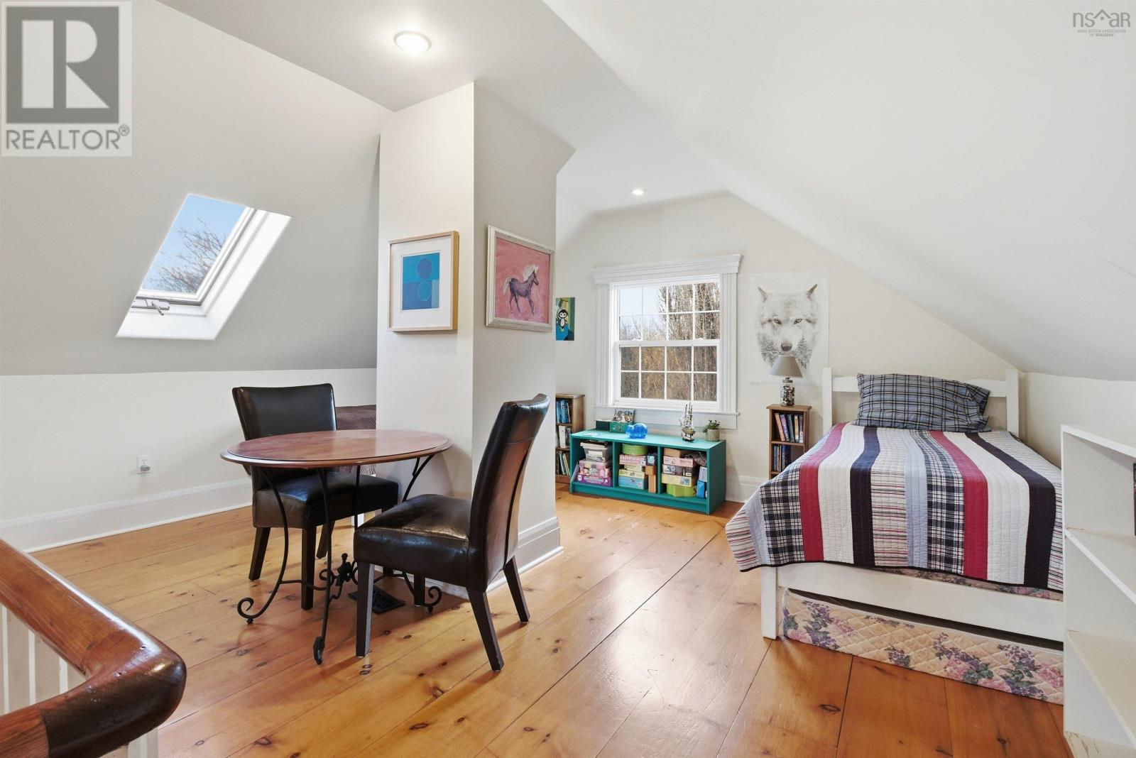 15 Falmouth Dyke Rd - 33