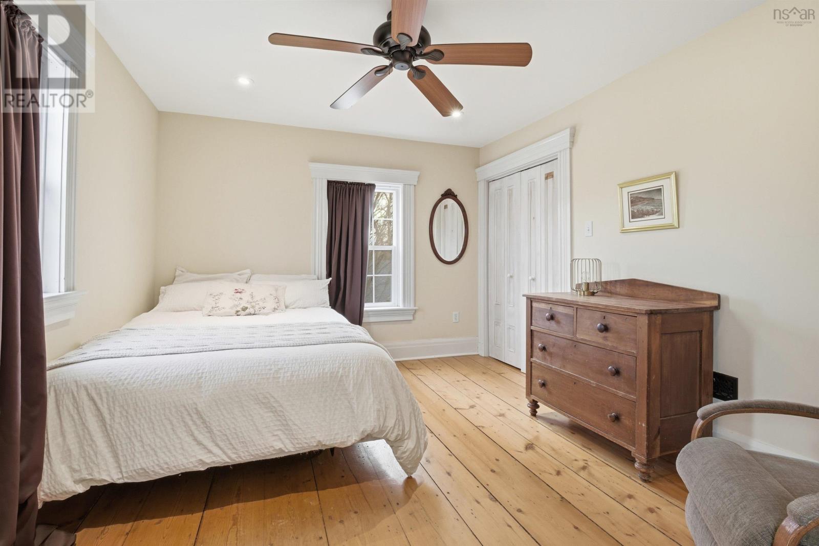 15 Falmouth Dyke Rd - 27