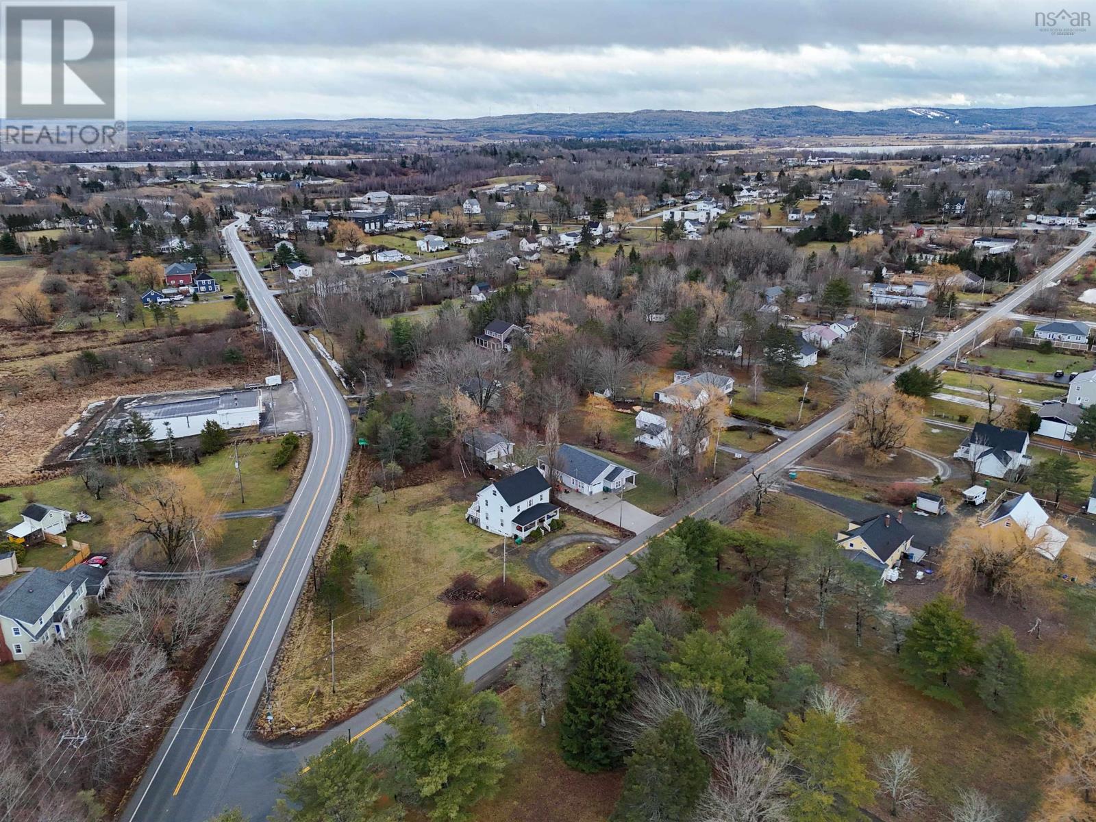 15 Falmouth Dyke Rd - 39