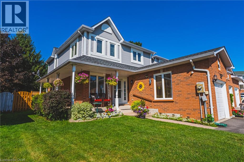 38 FAIRGREEN Close — photo 3