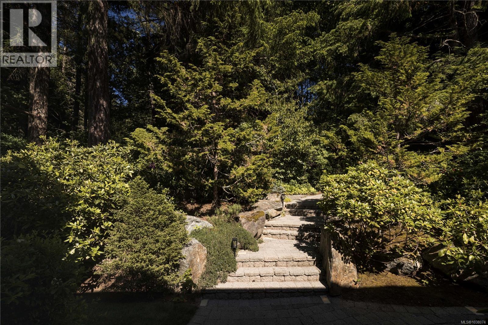 1188 Garden Gate Dr, Central Saanich