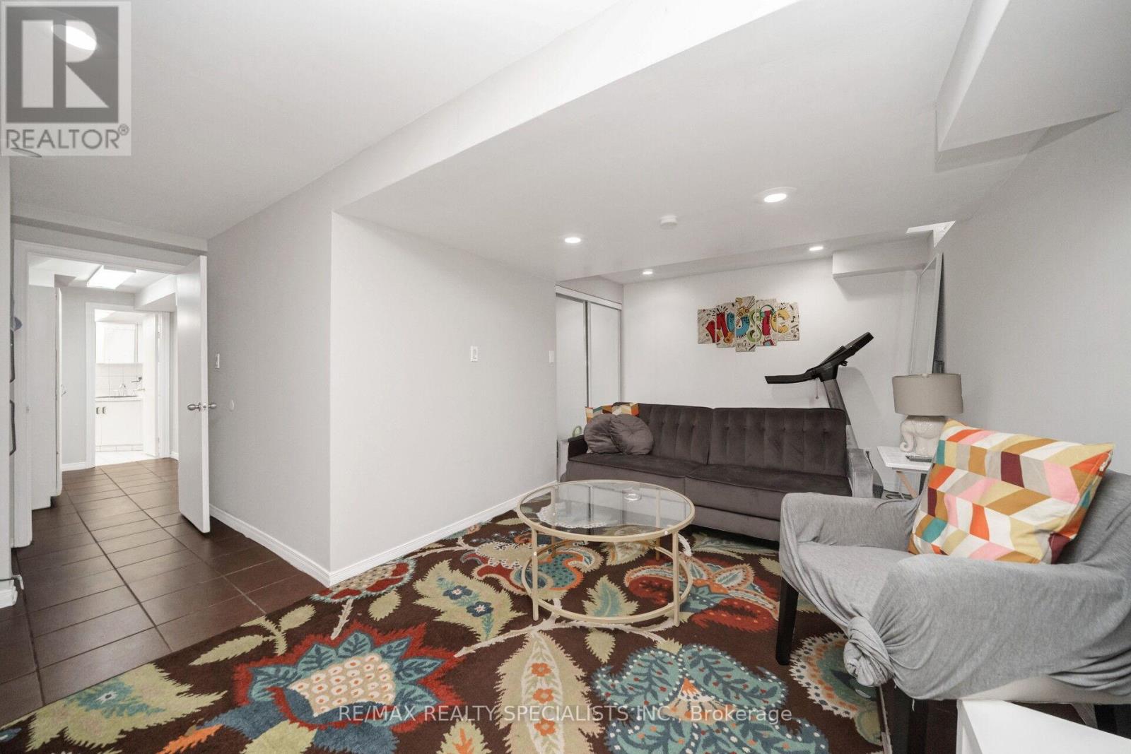20 ENMOUNT DRIVE - Image 34