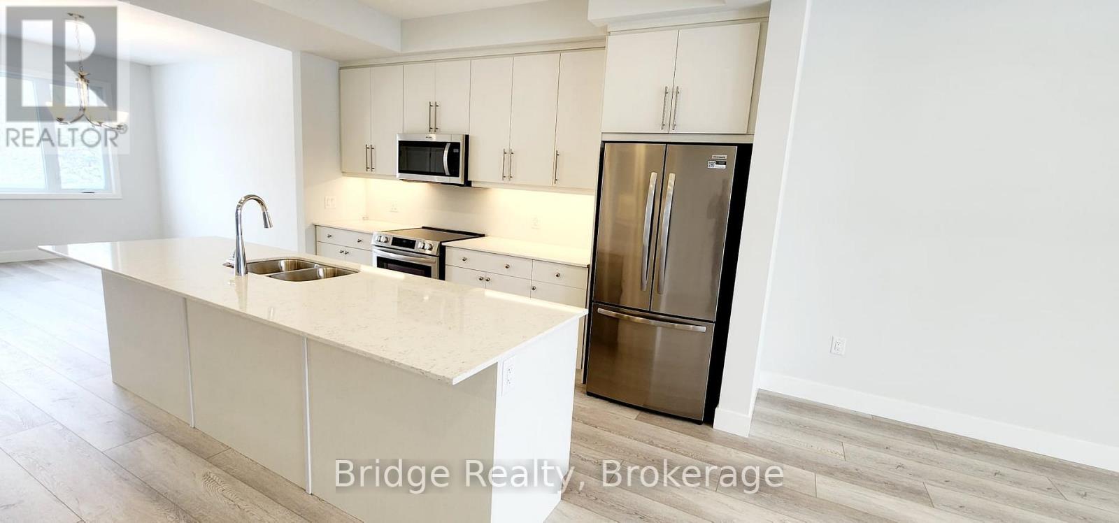 3 bedroom Single Family interior view, 11- 990 Deveron Crescent, London South (South J), Ontario
