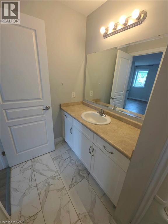 3 bedroom Single Family interior view, 998 MAPLERIDGE Street, West London, London, Ontario