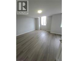 998 Mapleridge Street, London, ON N6H0A6 Photo 10