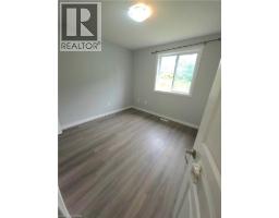 998 Mapleridge Street, London, ON N6H0A6 Photo 14