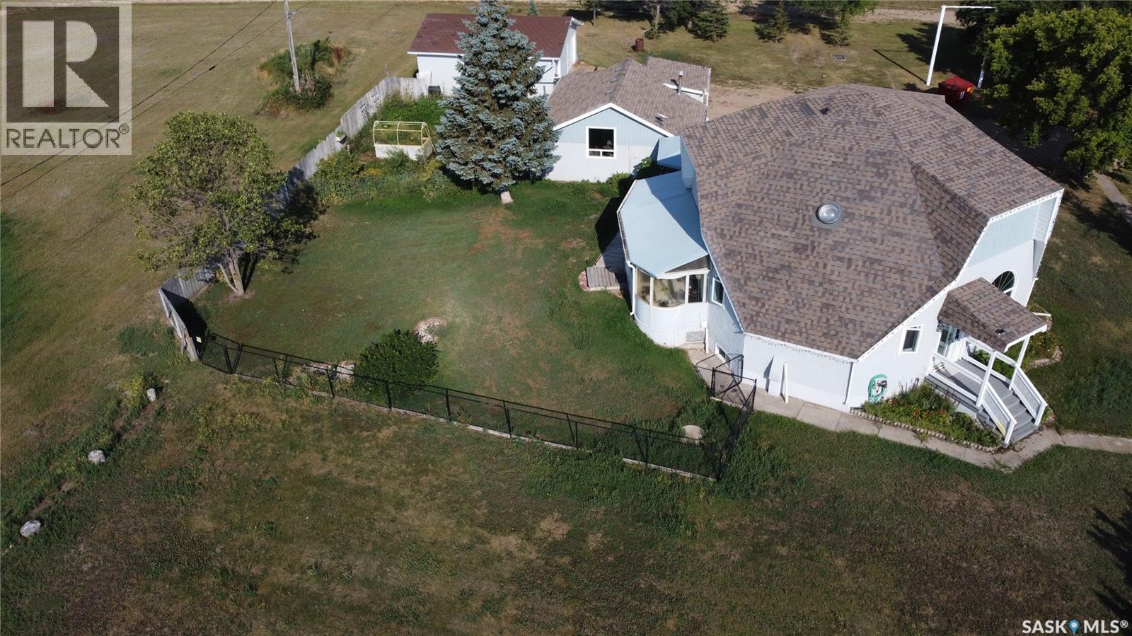 118 1st AVENUE W - Image 71