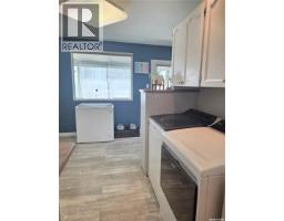 Living room - 118 1st Avenue W, Lake Diefenbaker, SK S0L0G0 Photo 13