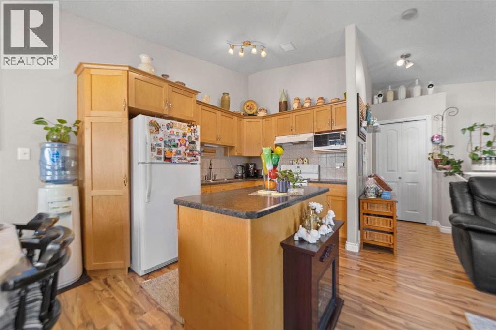Listing photo – 204, 4907 46 Street, Camrose