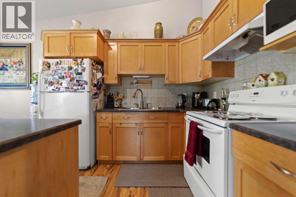 Listing photo – 204, 4907 46 Street, Camrose