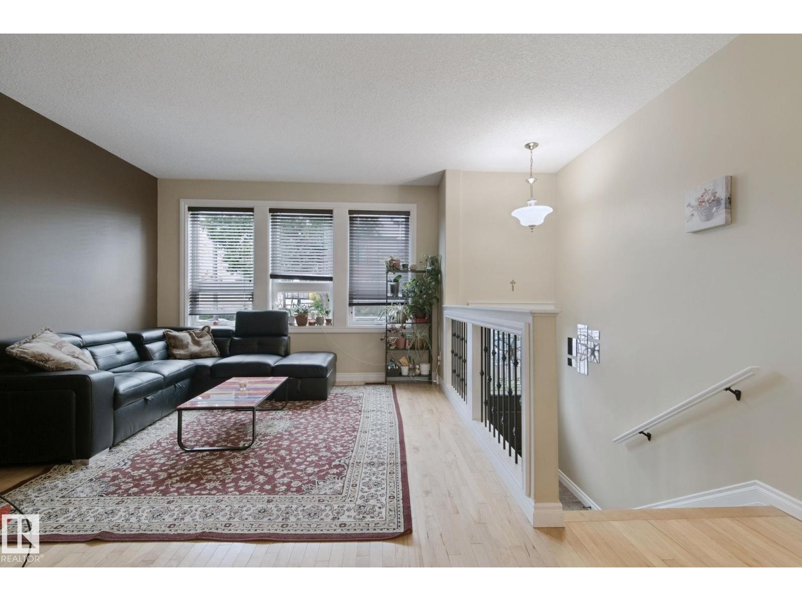 10416 69 AV NW - Image 14