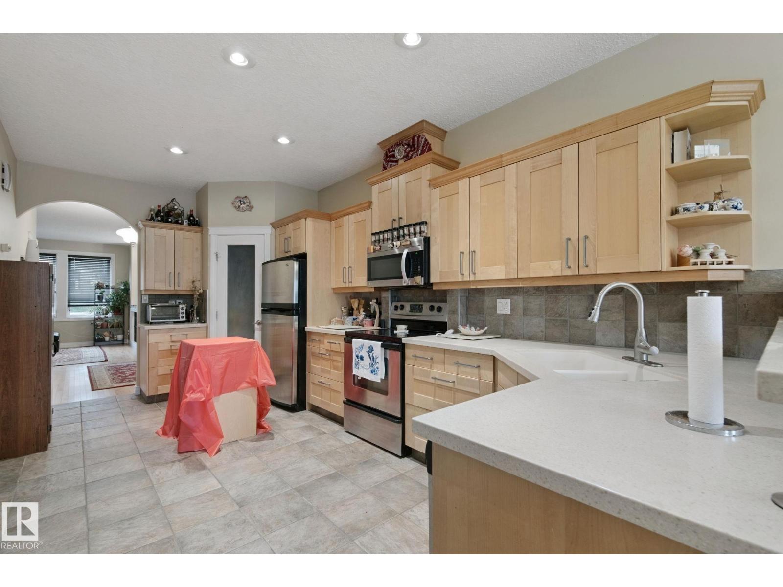 10416 69 AV NW - Image 24
