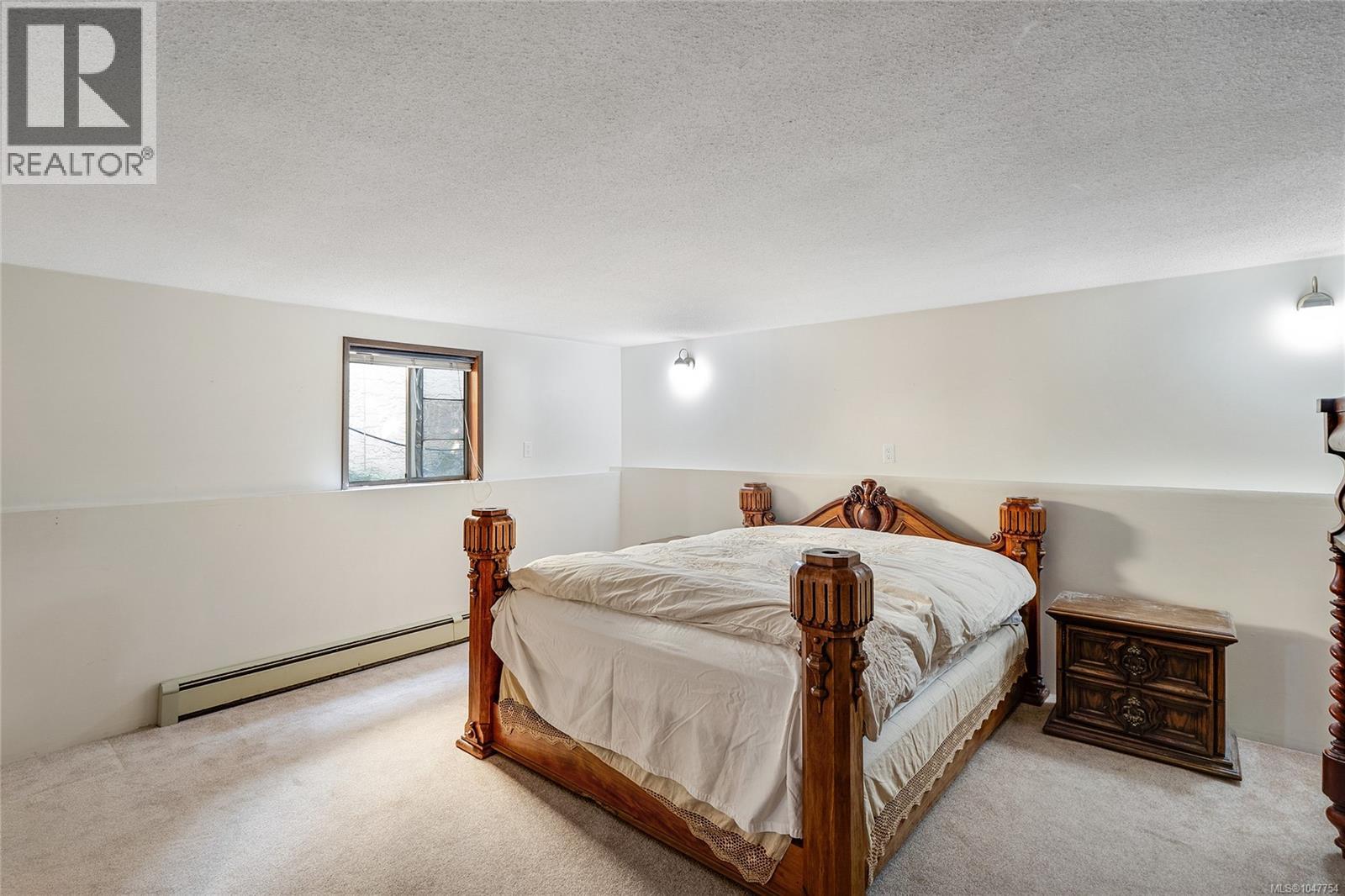 1144 May St - 27