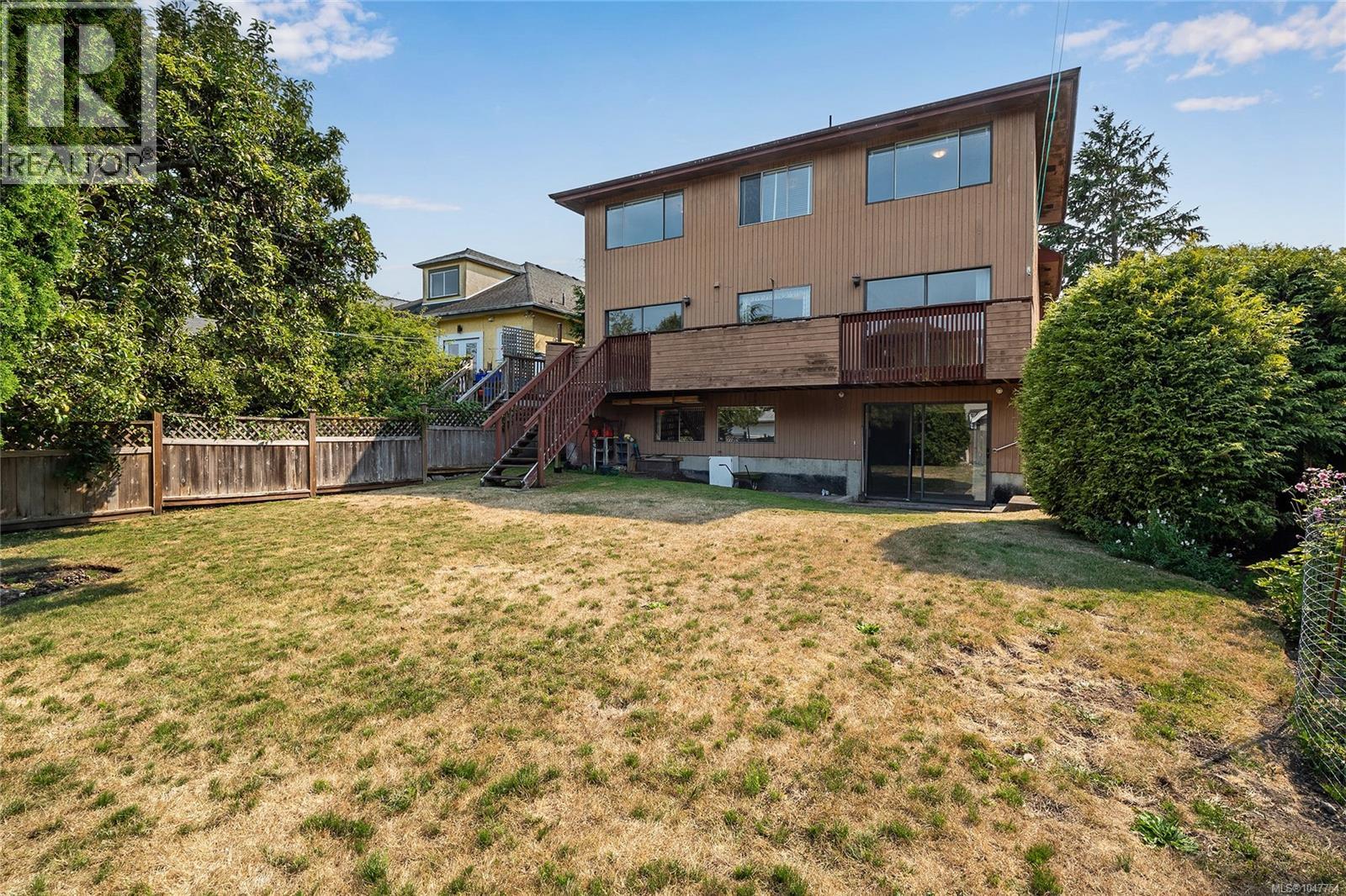 1144 May St - 36