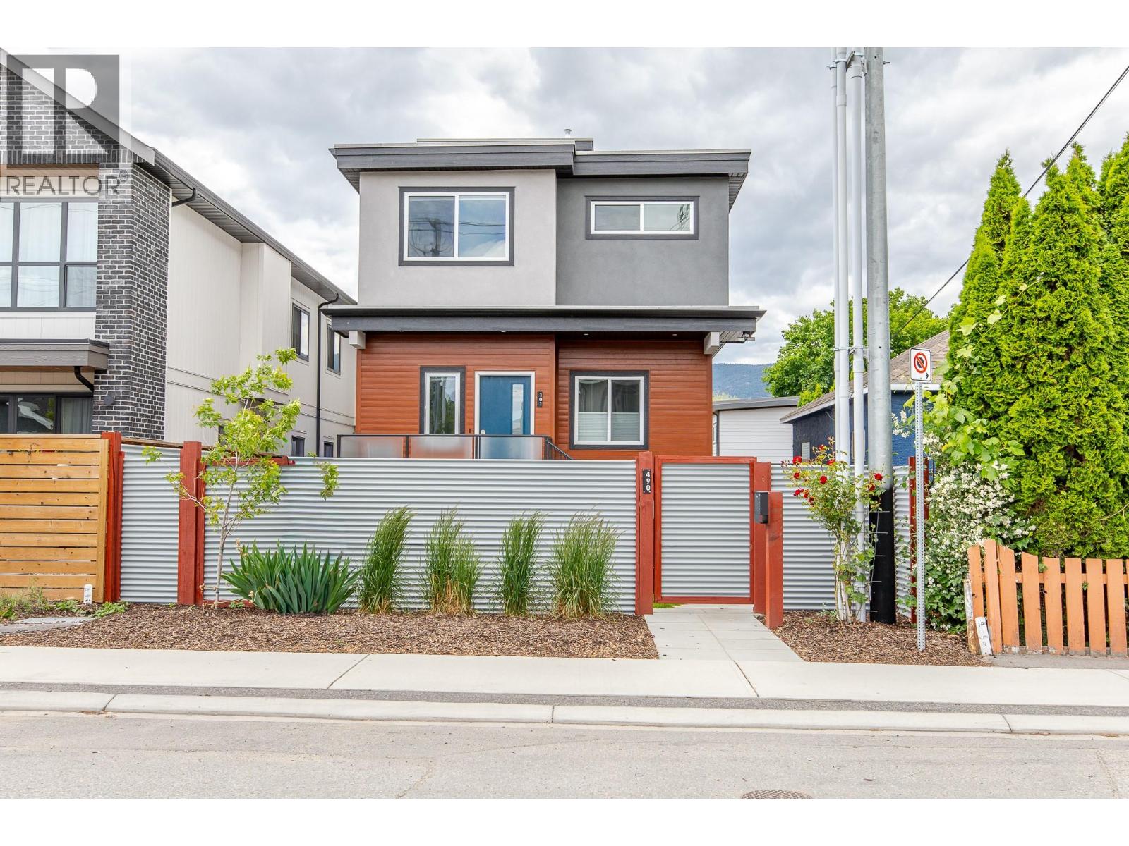 #101 490 Eckhardt Avenue - 37