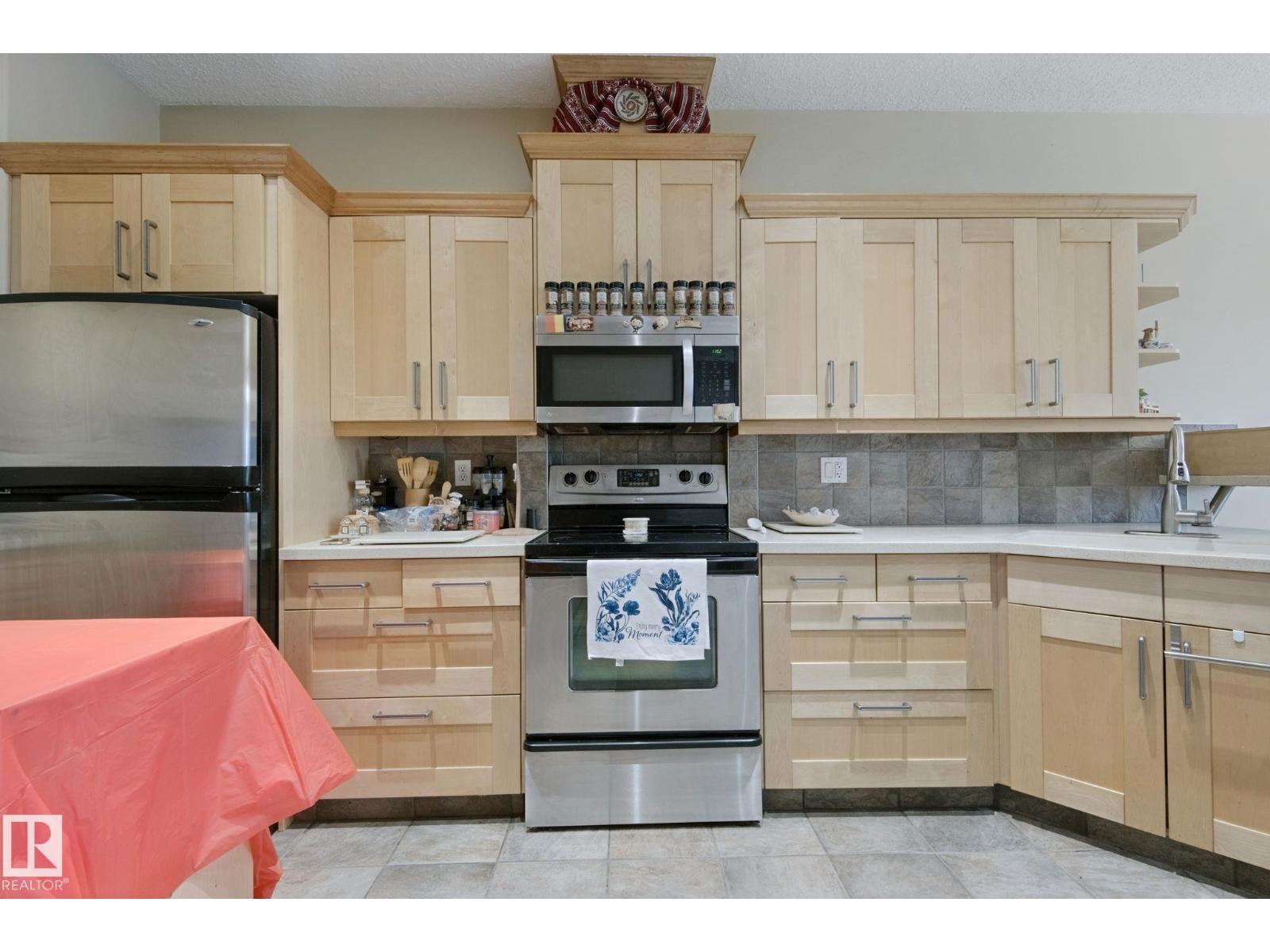 10416 69 AV NW - 20