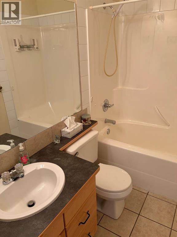 94 Fairmont Garden Road S - Image 21