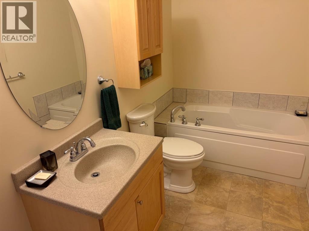 94 Fairmont Garden Road S - Image 26
