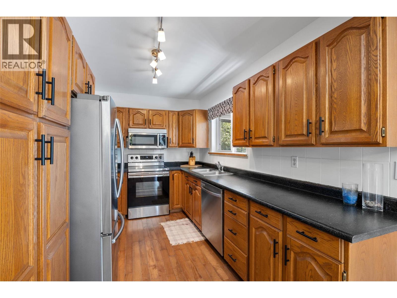 2725 VICKERS Trail, Anglemont