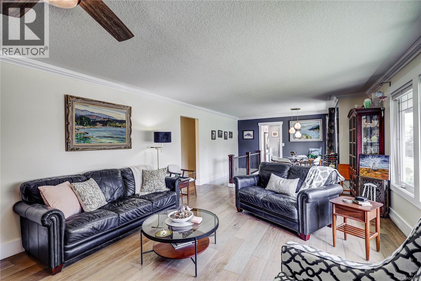 853 Glenhale Cres, Parksville