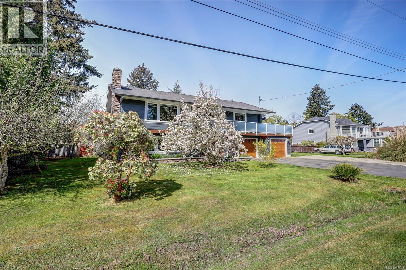 853 Glenhale Cres, Parksville