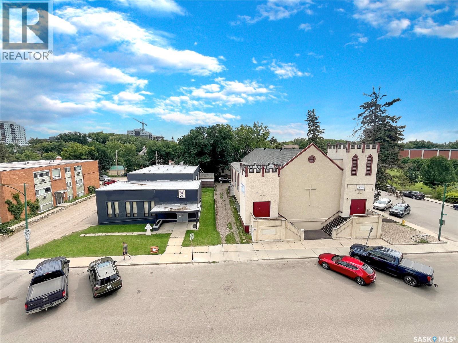 #401 505 12TH STREET E - 16