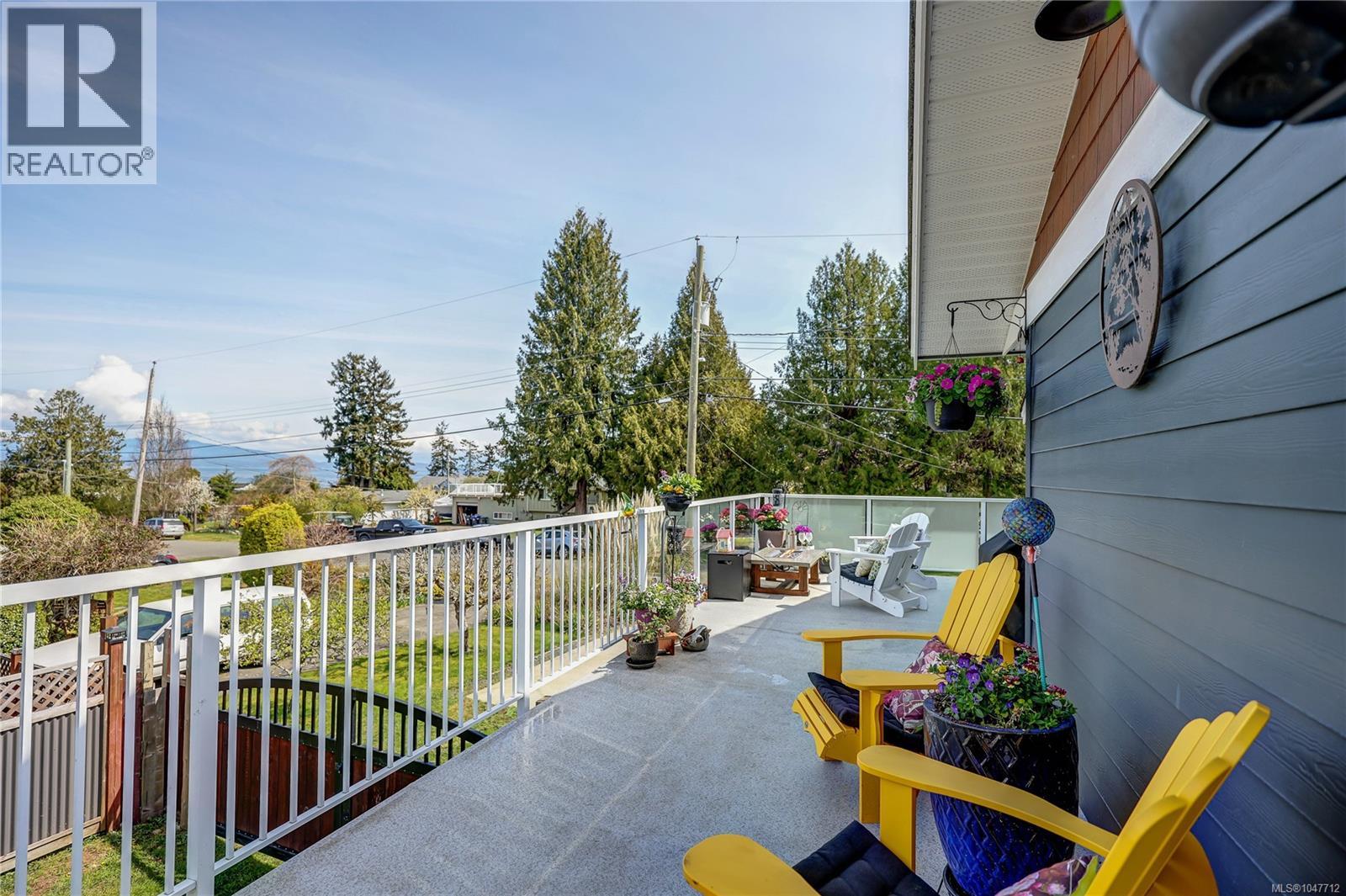 853 Glenhale Cres, Parksville