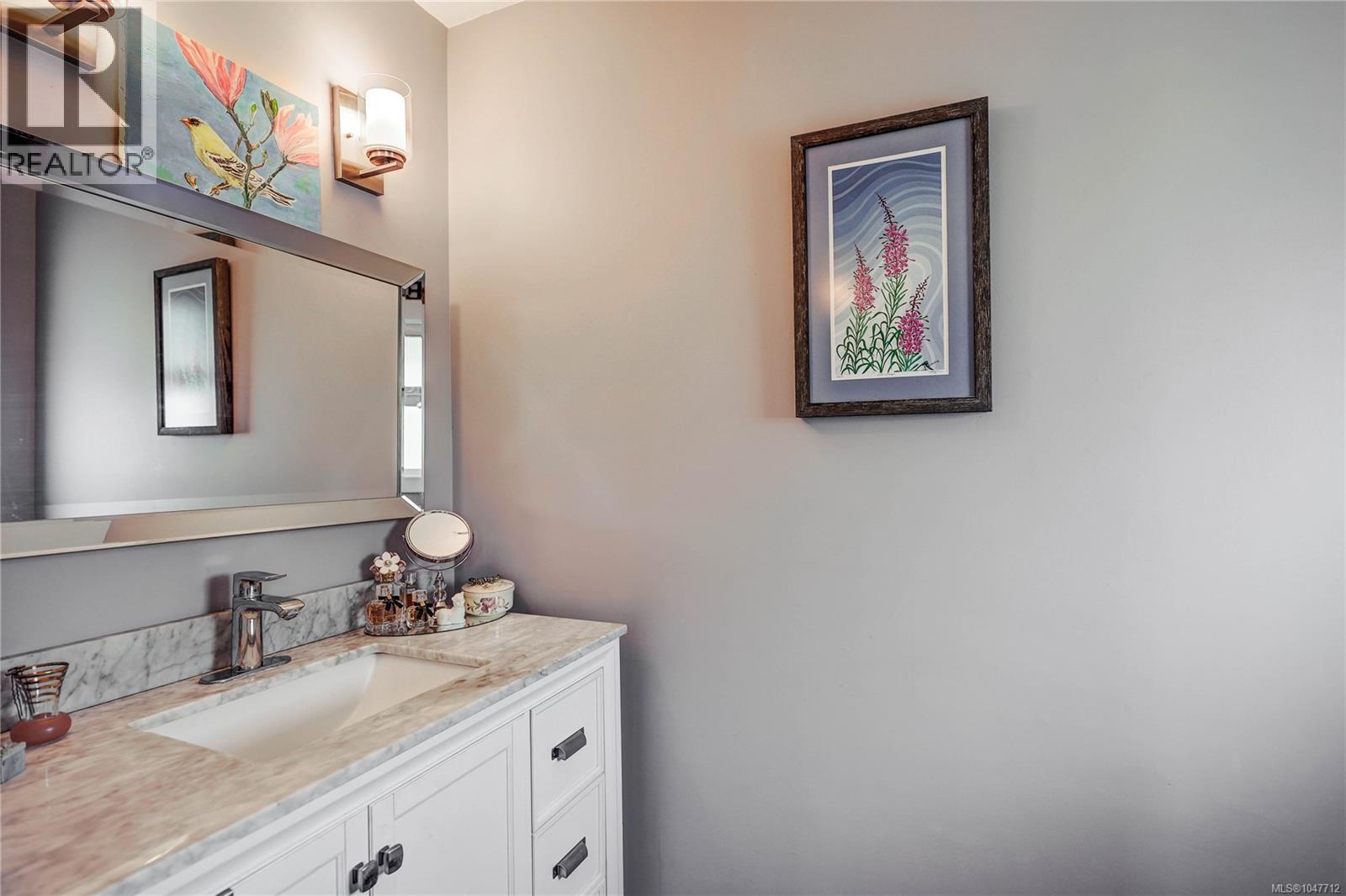 853 Glenhale Cres, Parksville