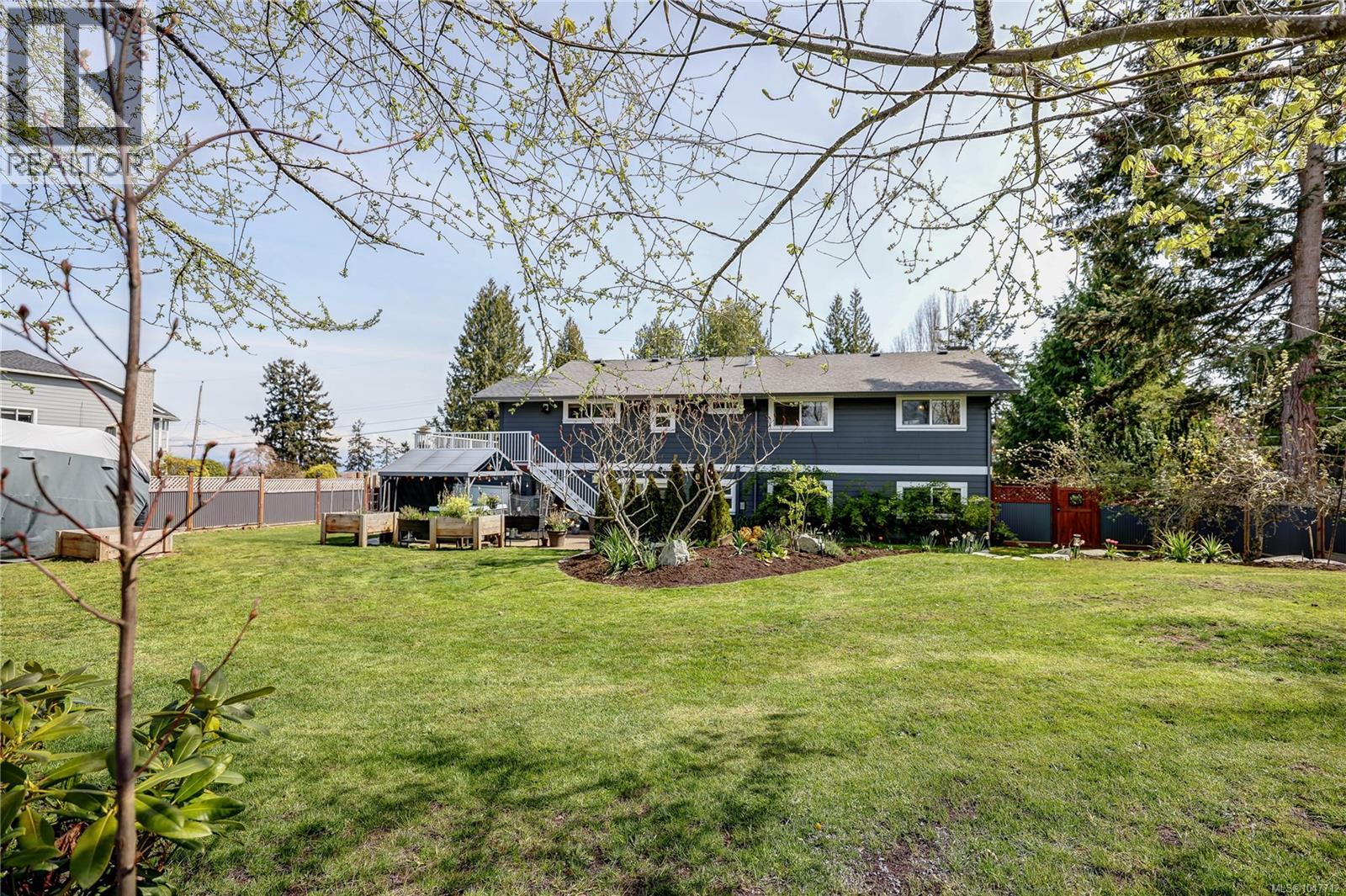853 Glenhale Cres, Parksville