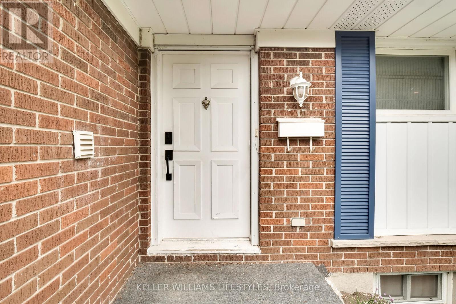 43 FINSBURY CRESCENT - 2