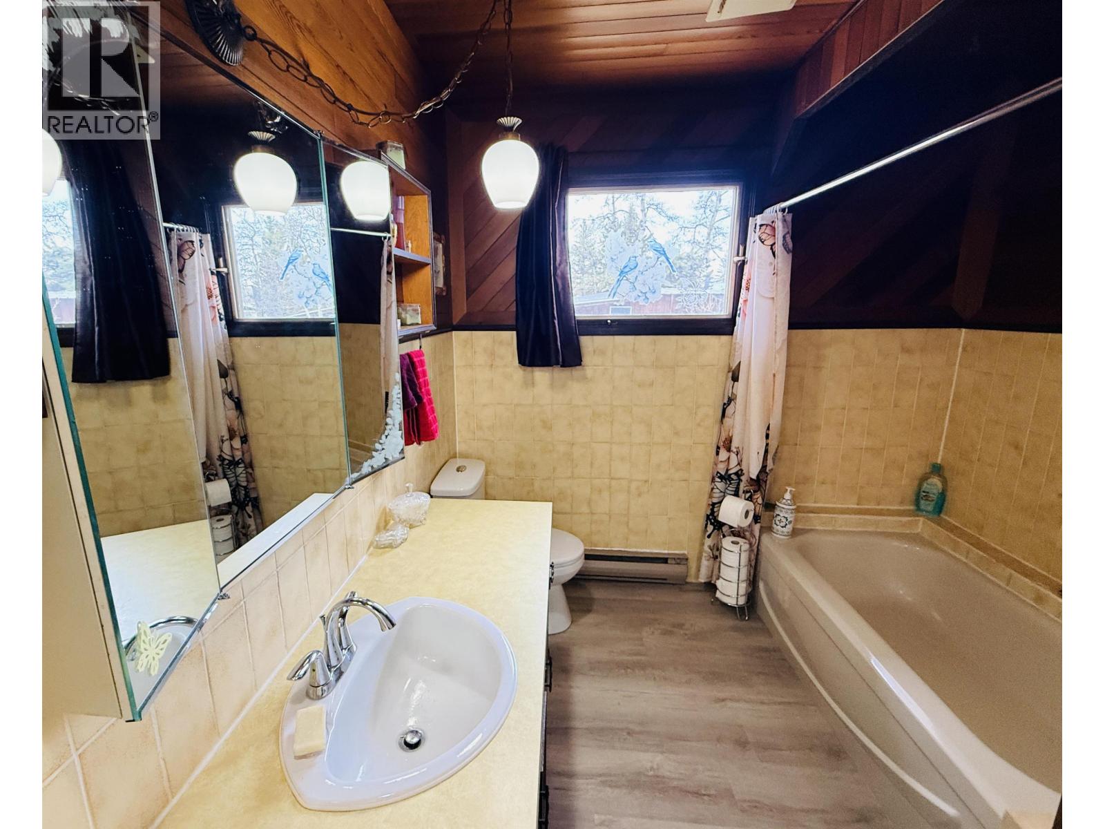 12895 271 ROAD, Charlie Lake