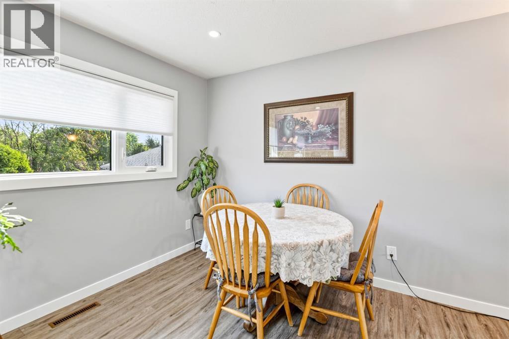 Listing photo – 21 Malcolm Crescent, Red Deer