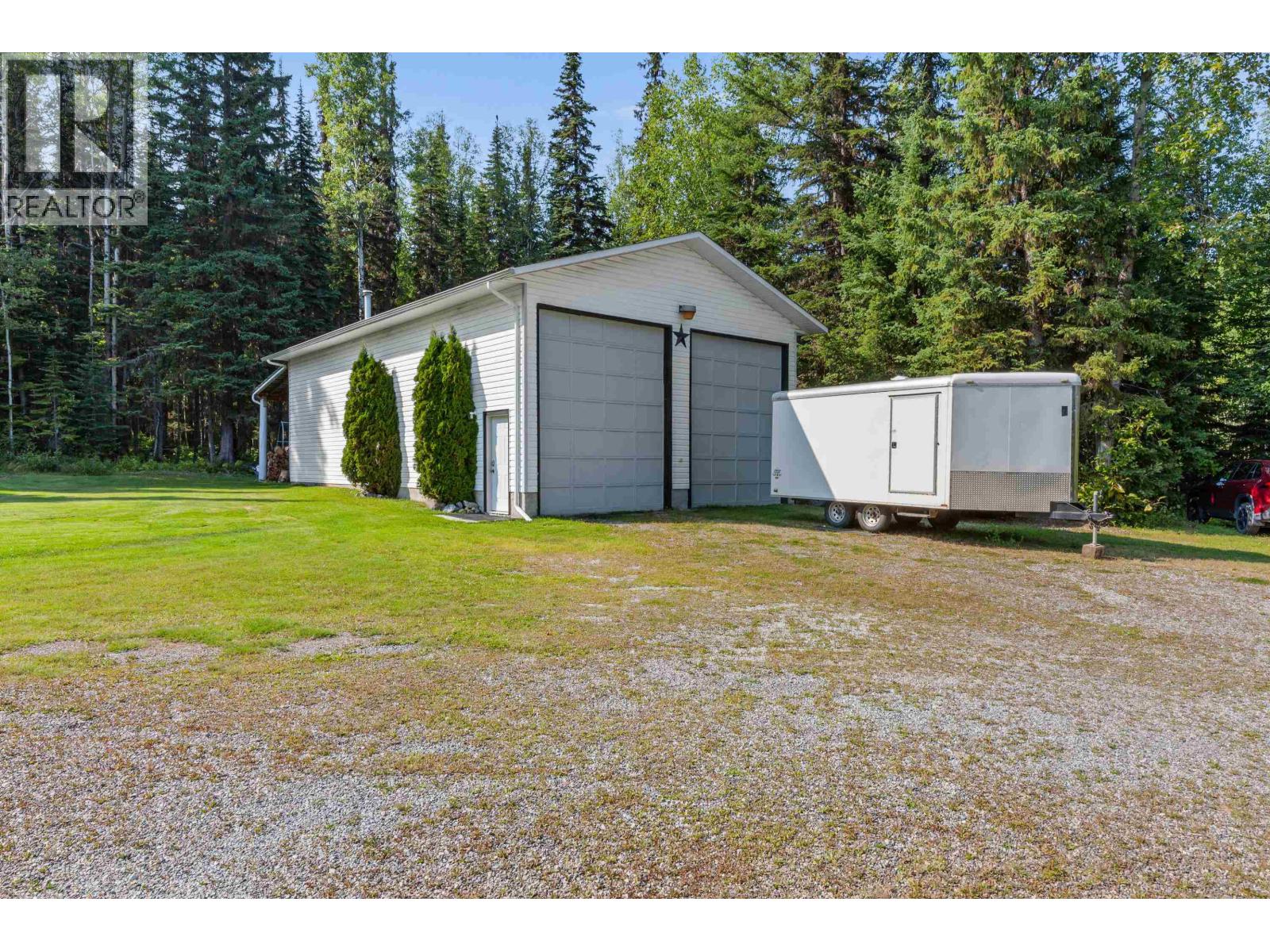 Living room of 9951 BELMONT ROAD · Prince George, BC