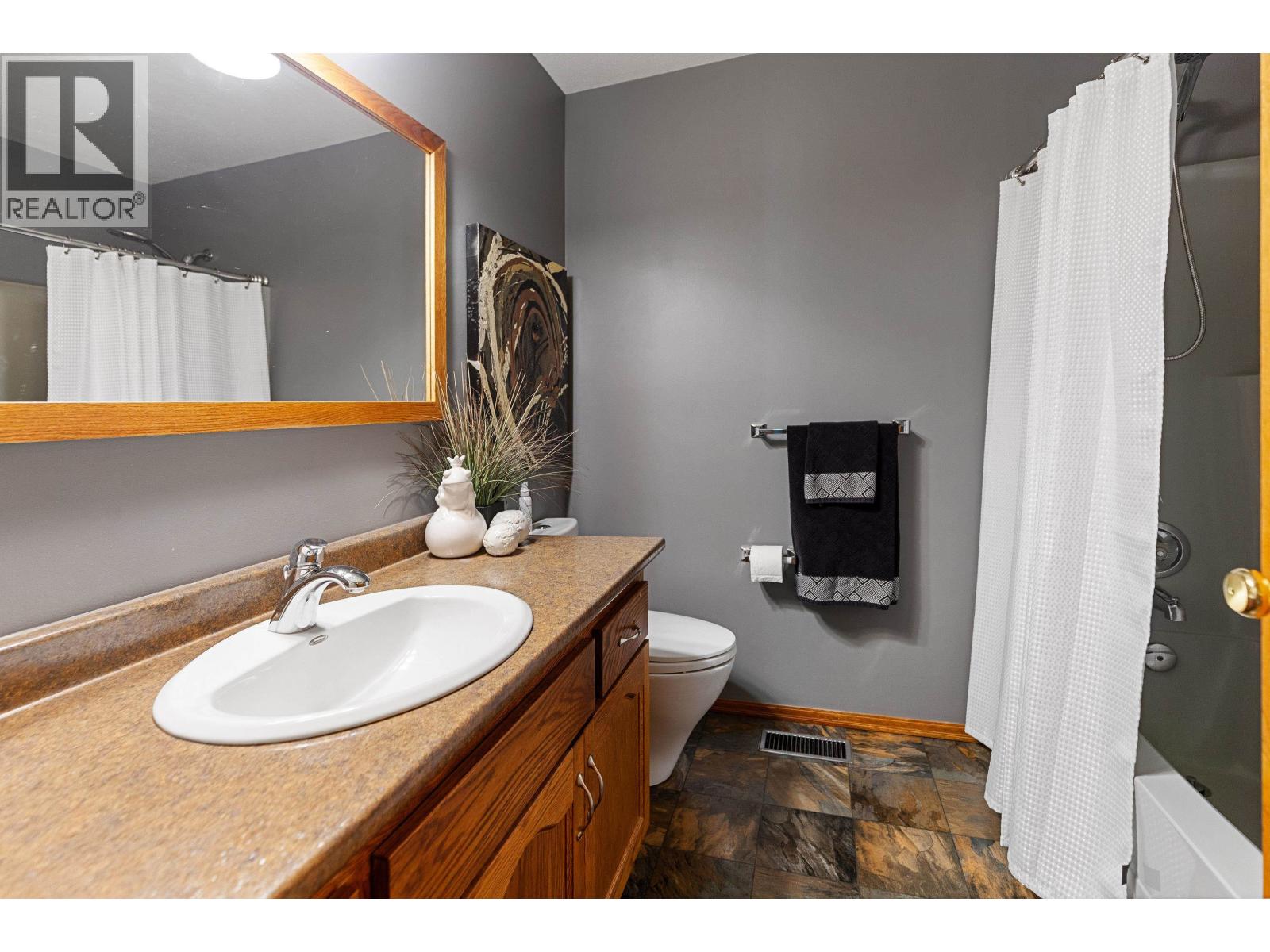 Photo 17 of 35 — 9951 BELMONT ROAD · Prince George, BC