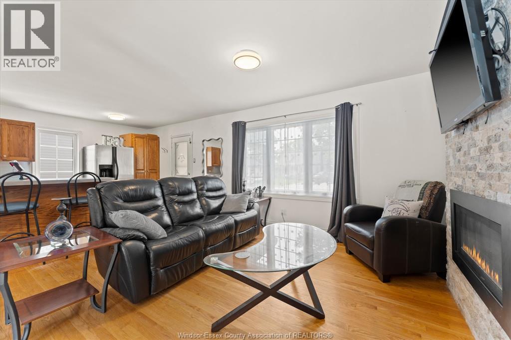 1042 EDWARD - Image 8