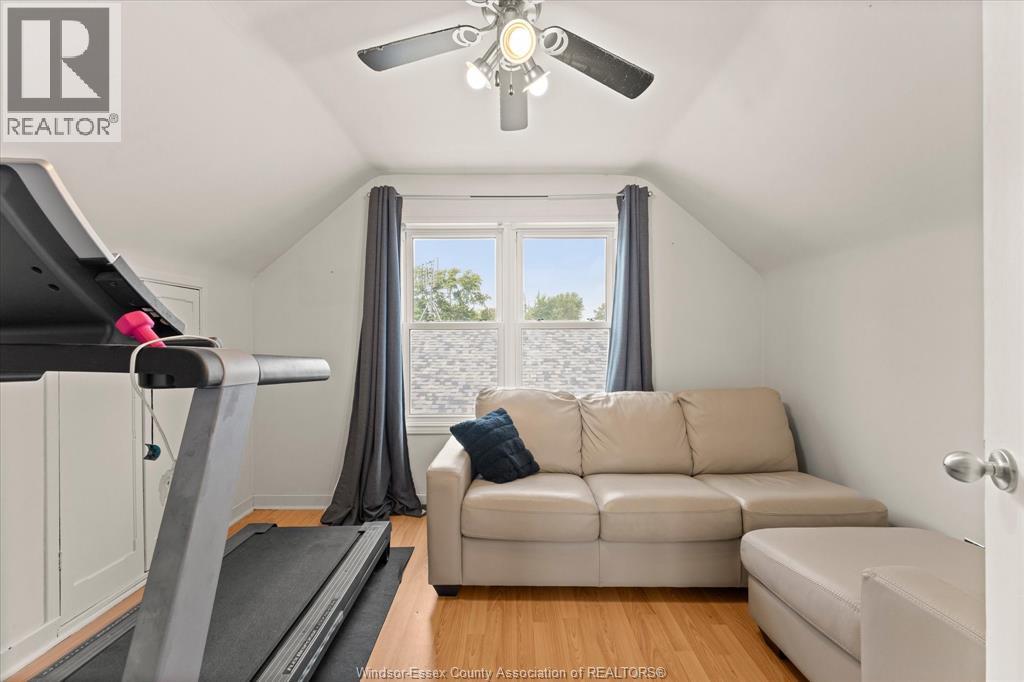 1042 EDWARD - Image 11