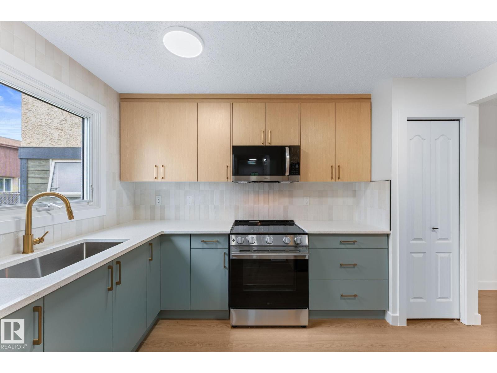 4 Belmead Gardens NW photo 4 — MLS® E4505369
