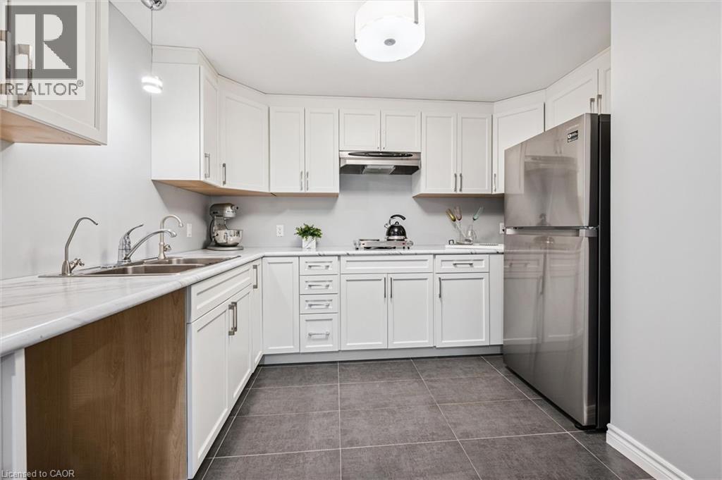 488 HEATHER HILL Place - Image 33