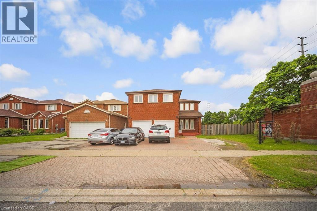 Photo of 692 HUNTINGTON RIDGE Drive