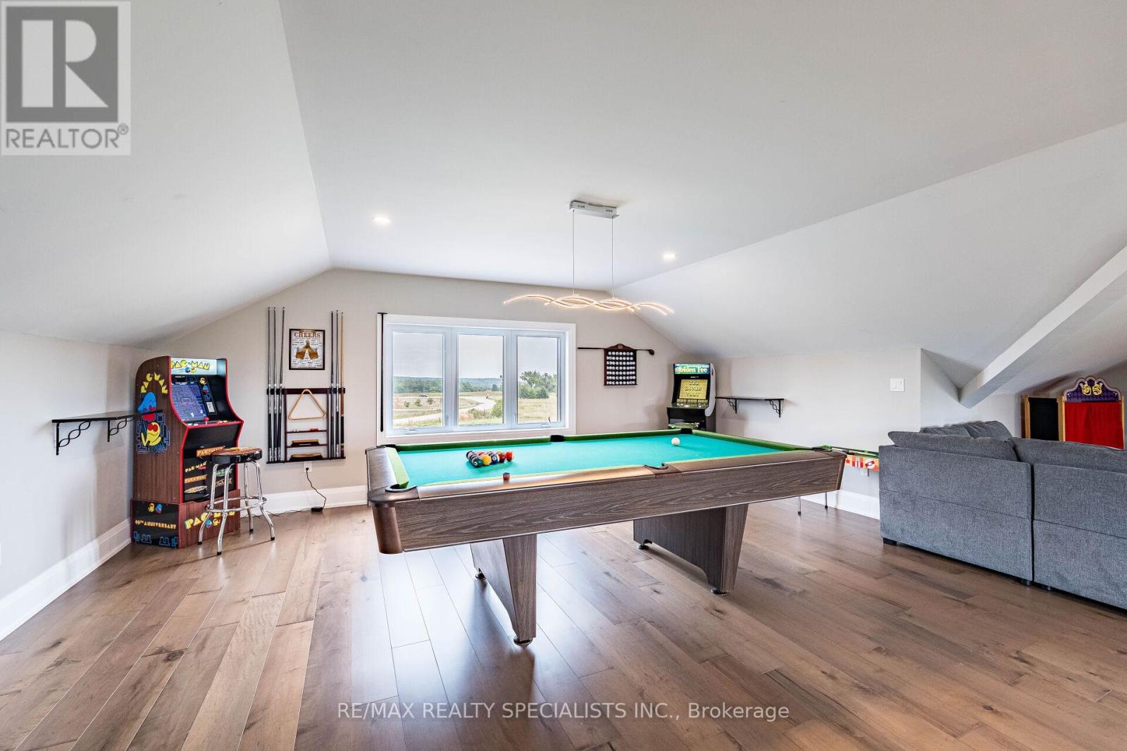 6 RUTLEDGE HEIGHTS - Image 33