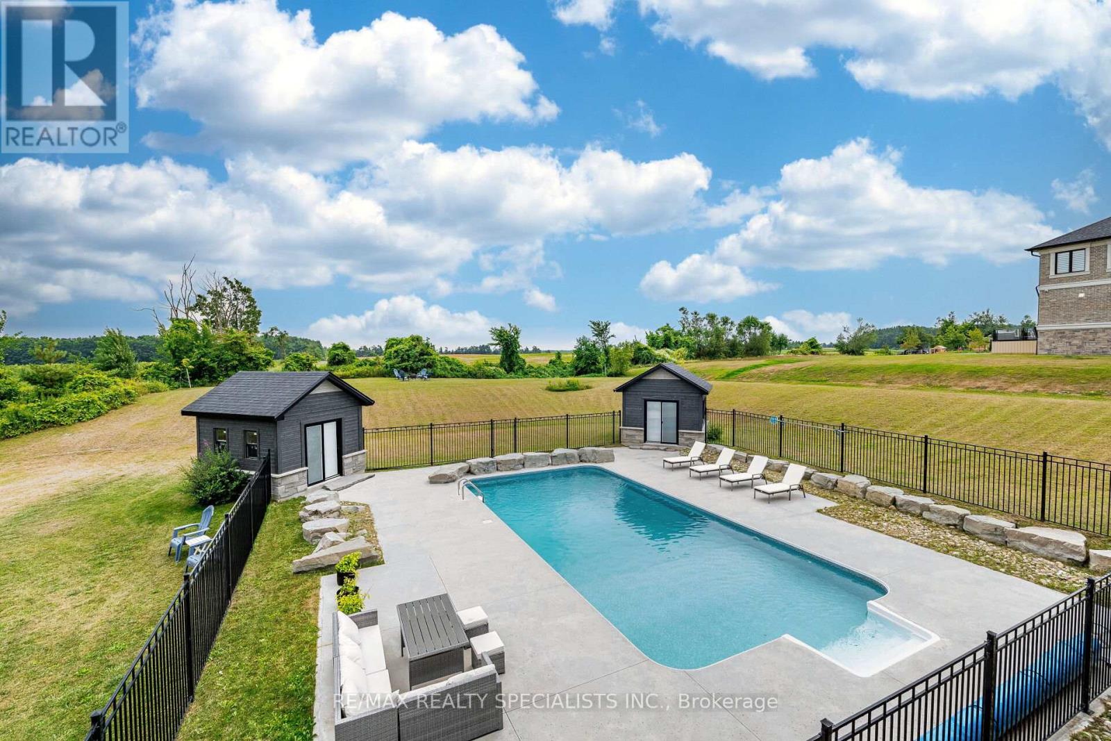 6 RUTLEDGE HEIGHTS - Image 35