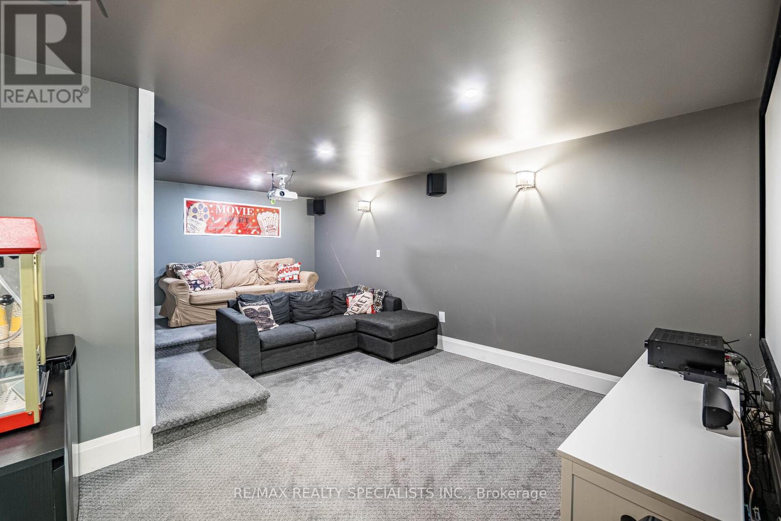 6 RUTLEDGE HEIGHTS - Image 37