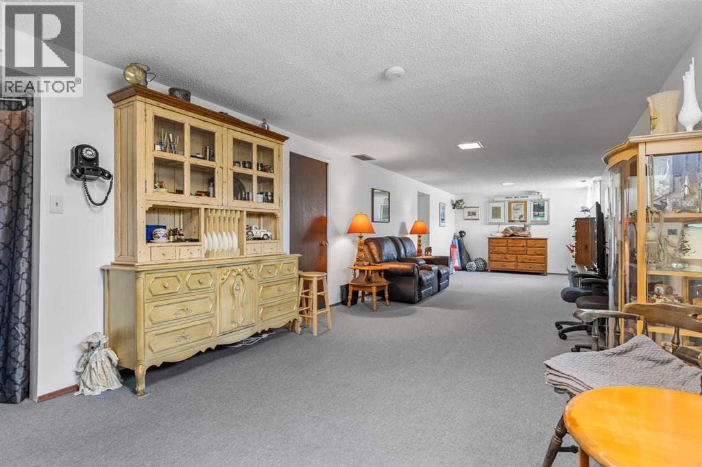 310 Stuart Street - Image 23