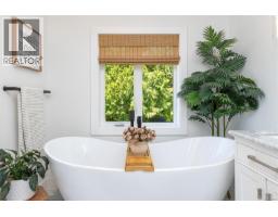 4475 Otter Point Rd, Sooke, BC V9Z0K4 Photo 25