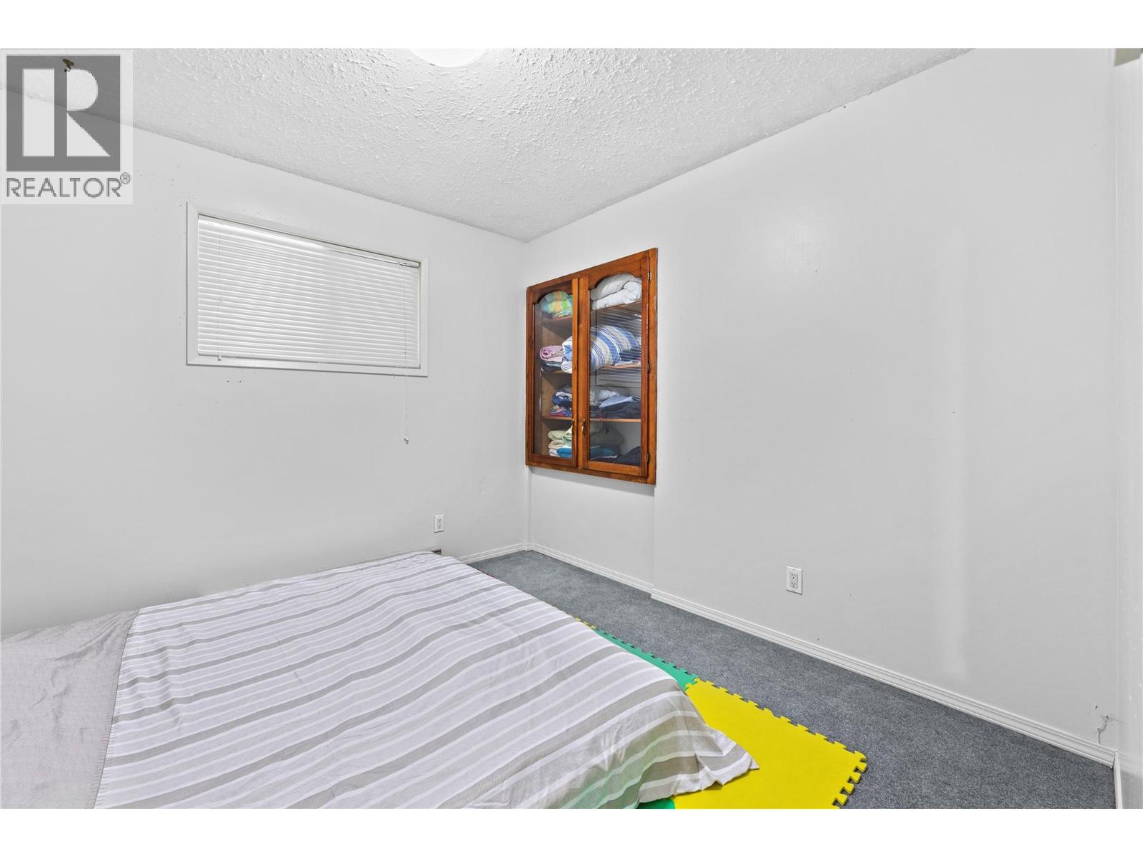 3271 10 Avenue SE - 25